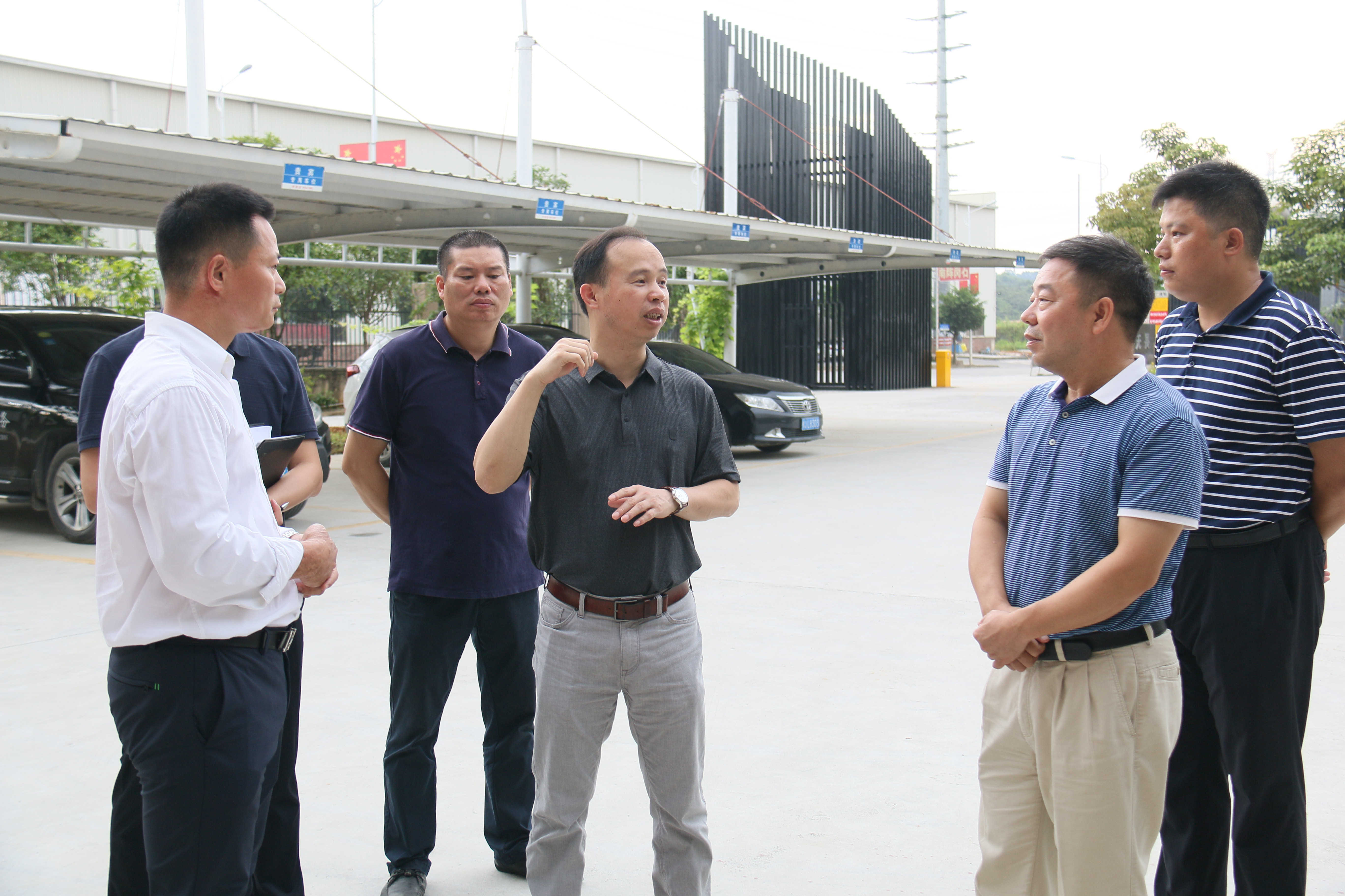 贺州市人民政府副市长刘洪军现场调研旺高工业区多家企业!