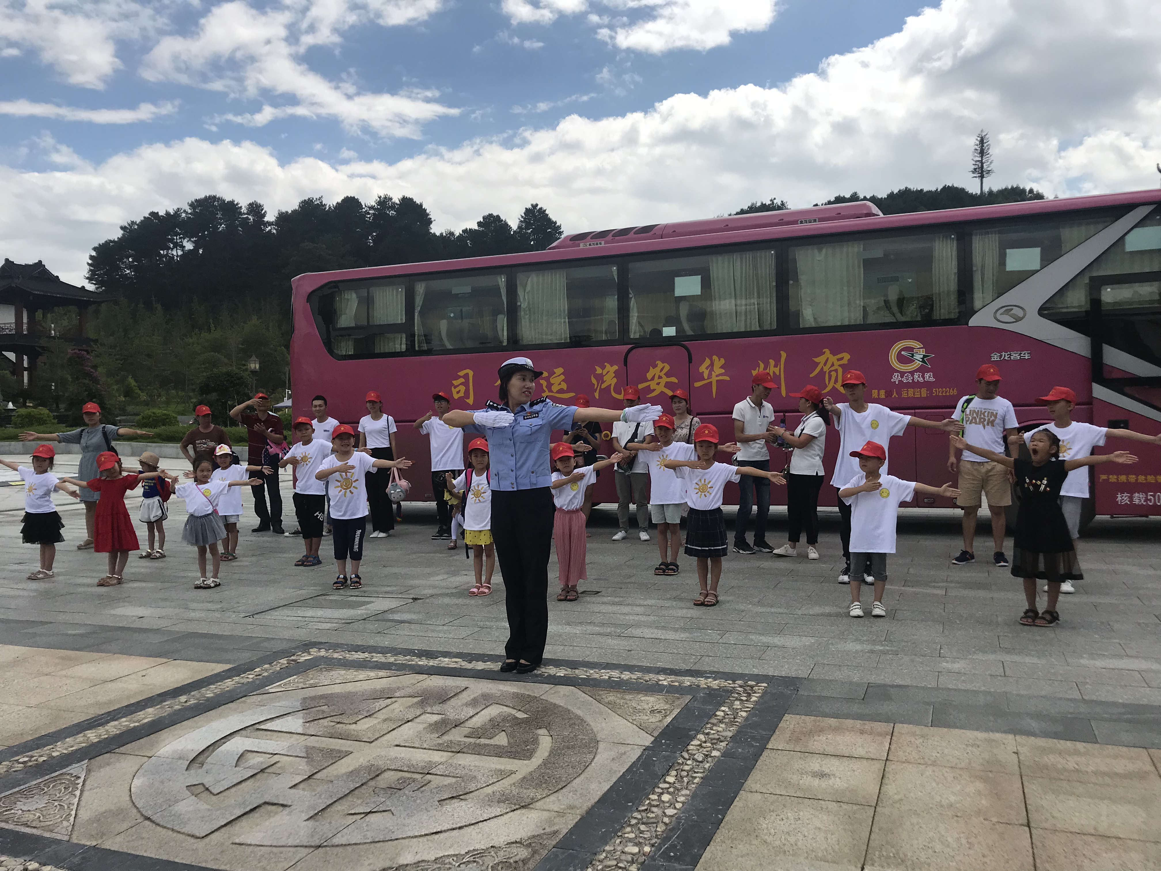 旺高工业区工会工委积极组织农民工与子女暑期团聚亲子活动