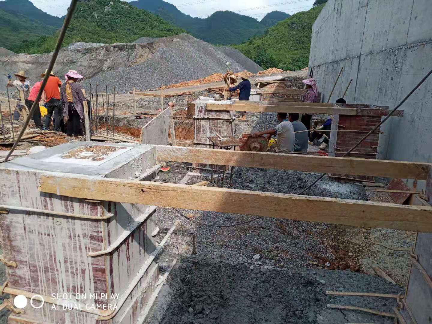 奋战30天 预计年消化20万吨岗石废渣的这个项目即将建成